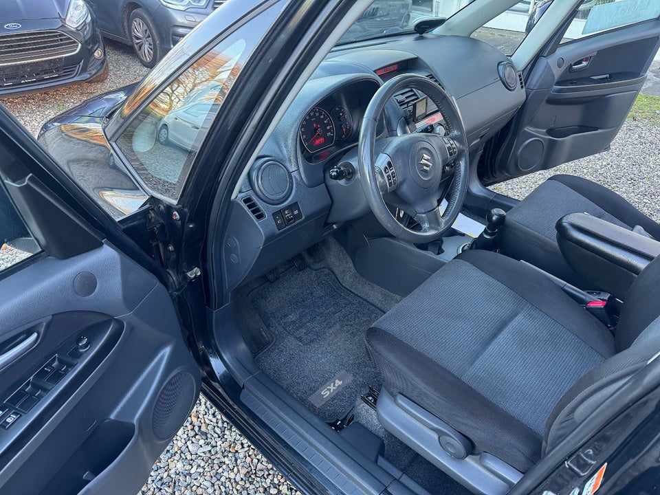 Suzuki SX4 1,6 GL-J 4d
