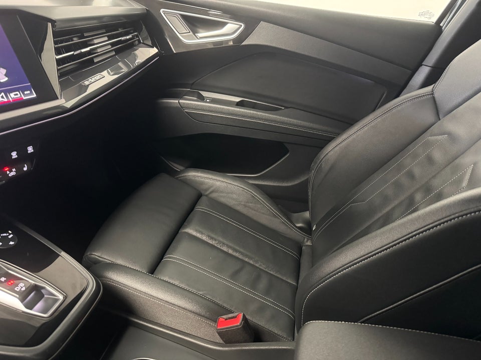 Audi Q4 e-tron 45 Attitude S-line quattro 5d
