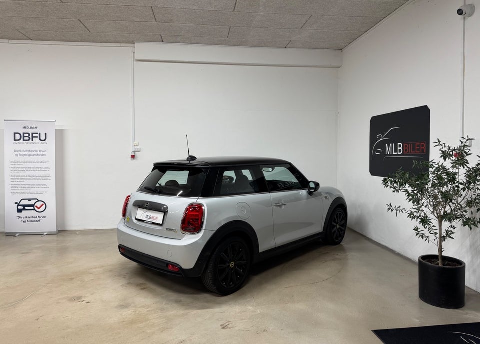 MINI Cooper SE Experience 3d