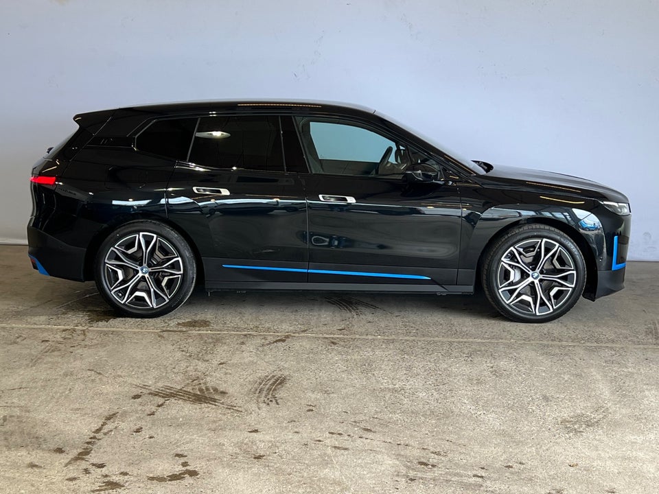 BMW iX xDrive40 5d