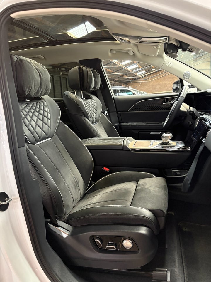 Hongqi E-HS9 84 Comfort 5d