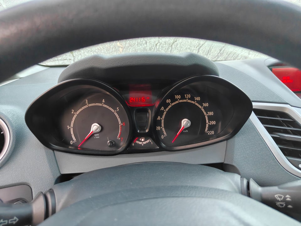 Ford Fiesta 1,25 60 Ambiente 3d