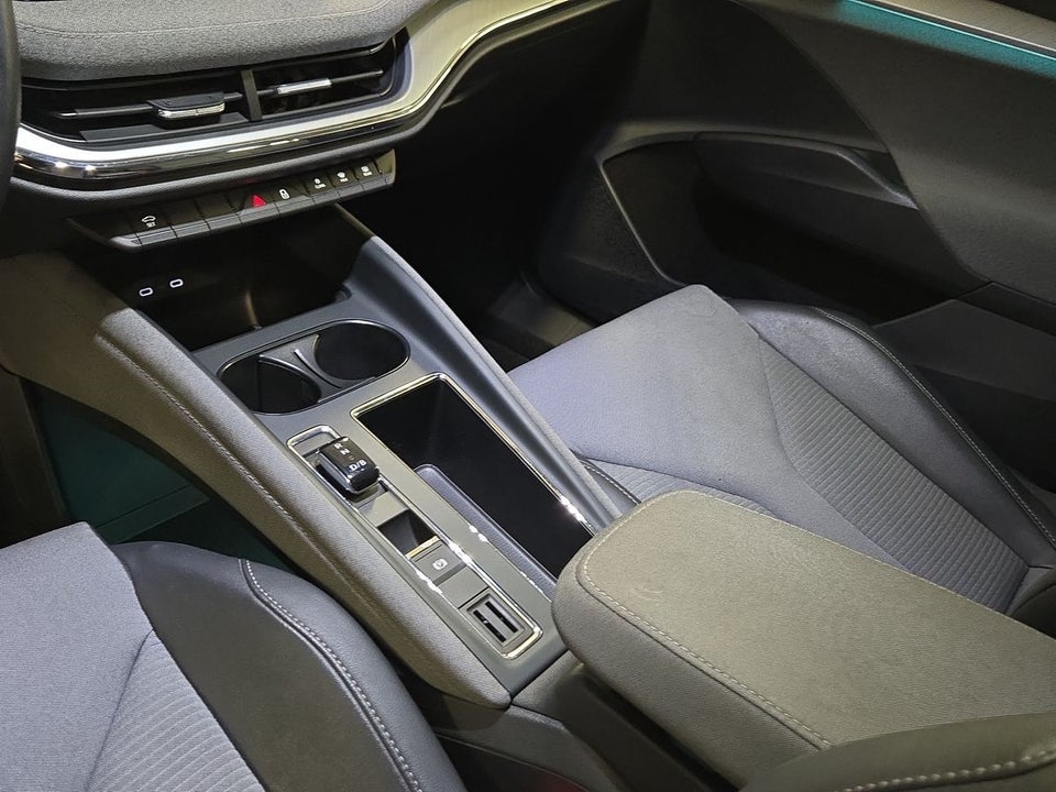 Skoda Enyaq 60 iV Plus 5d
