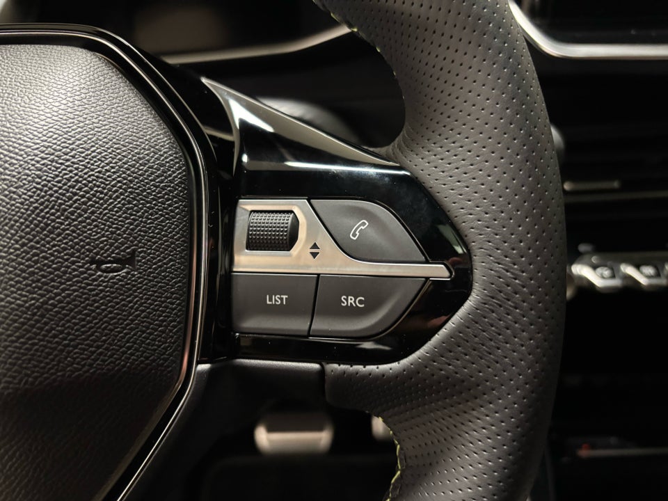 Peugeot e-2008 54 GT Sky 5d