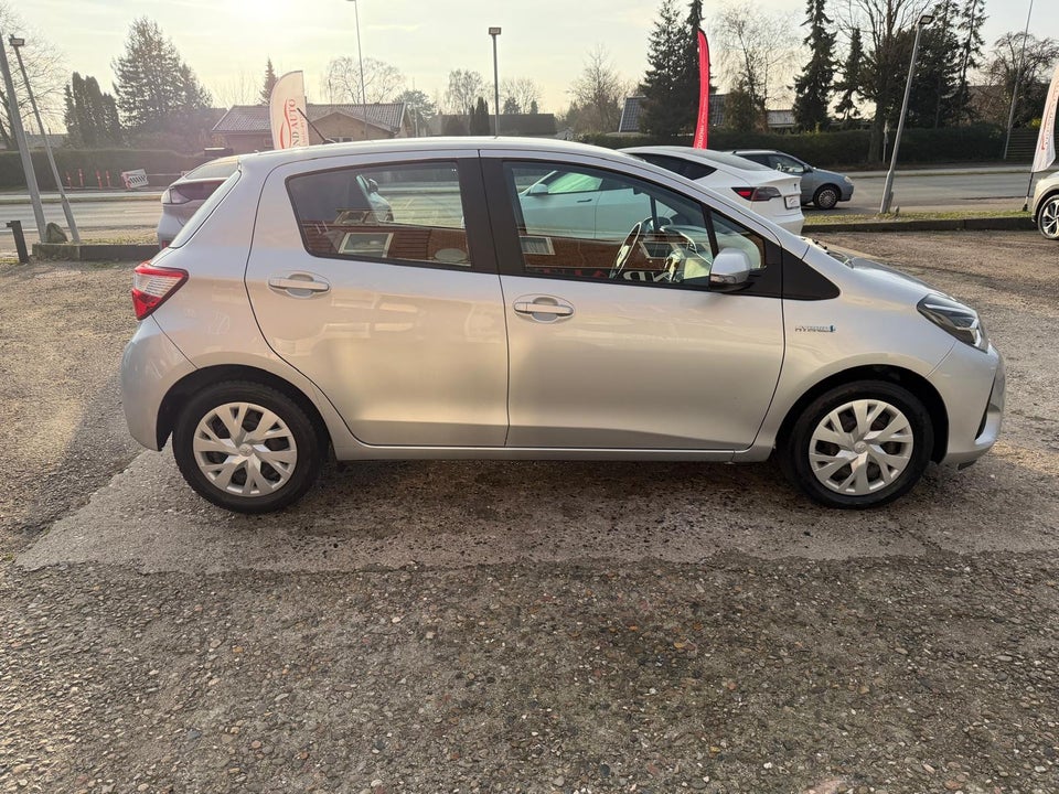 Toyota Yaris 1,5 Hybrid H2 e-CVT 5d