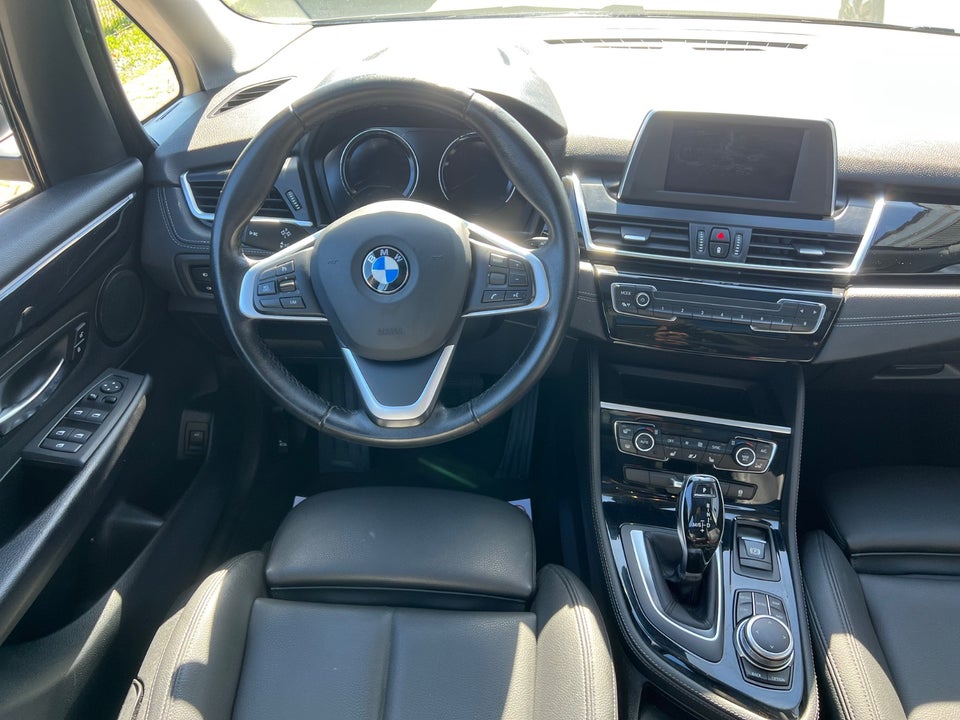 BMW 218i 1,5 Gran Tourer Connected aut. 7prs 5d