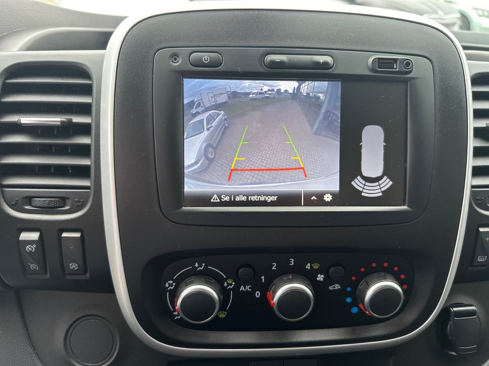 Renault Trafic T29 2,0 dCi 120 L2H1