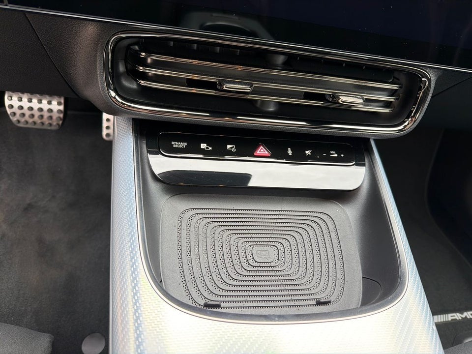 Mercedes CLA350 EQ 4Matic 4d