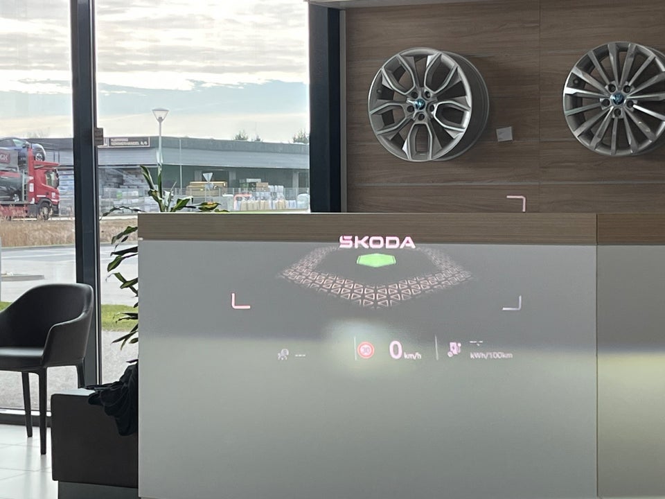 Skoda Enyaq 85 iV Laurin & Klement 5d