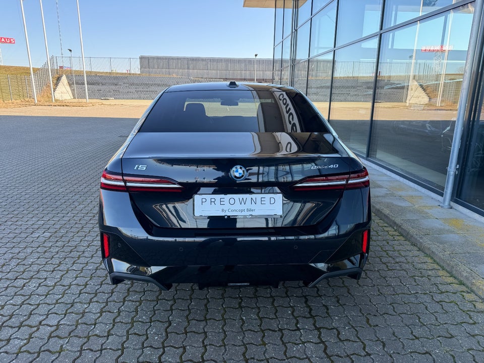 BMW i5 eDrive40 M-Sport 4d