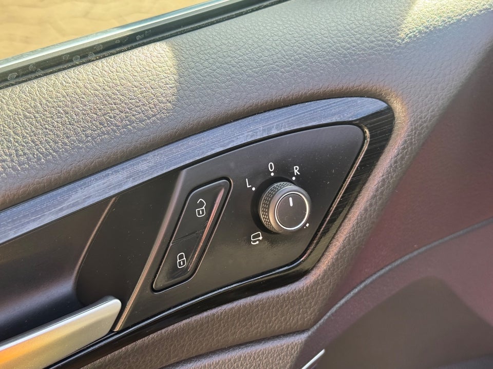 VW Golf VII 1,5 TSi 150 Highline Variant DSG 5d