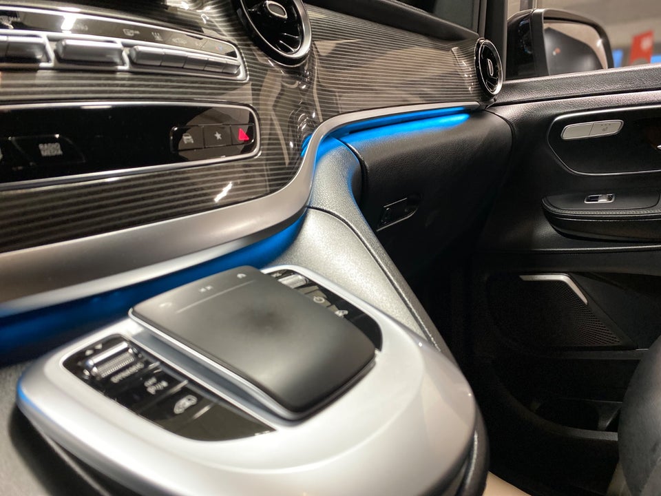 Mercedes EQV300 Avantgarde XL Van