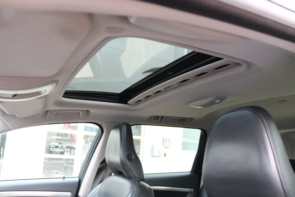 Volvo V70 2,4 D5 205 aut. 5d