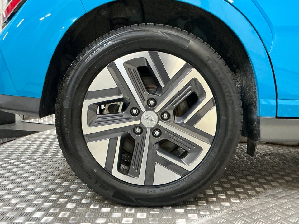 Hyundai Kona 39 EV Essential 5d