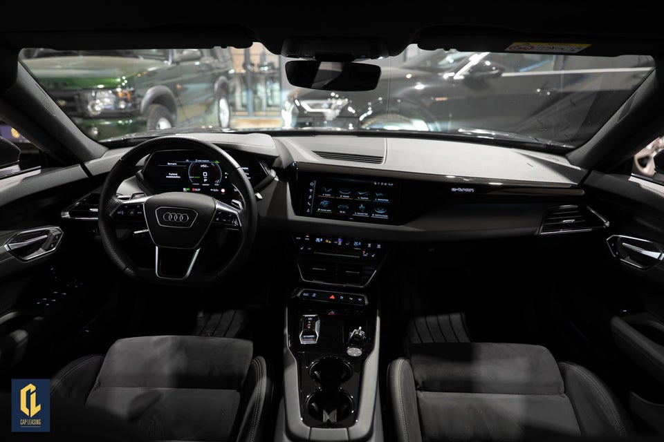 Audi e-tron GT quattro 4d