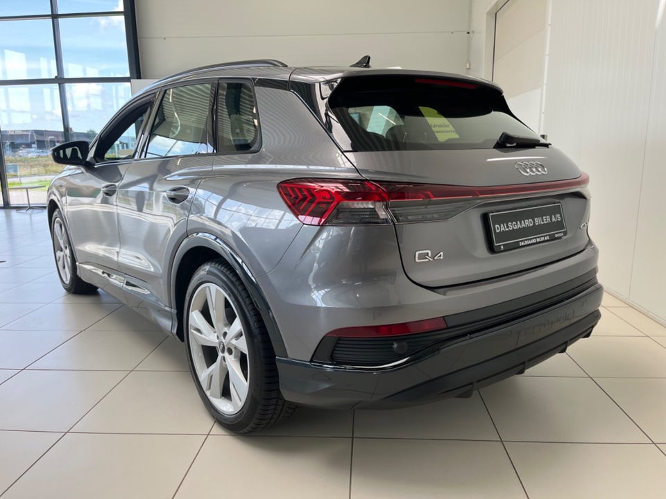 Audi Q4 e-tron 40 S-line 5d