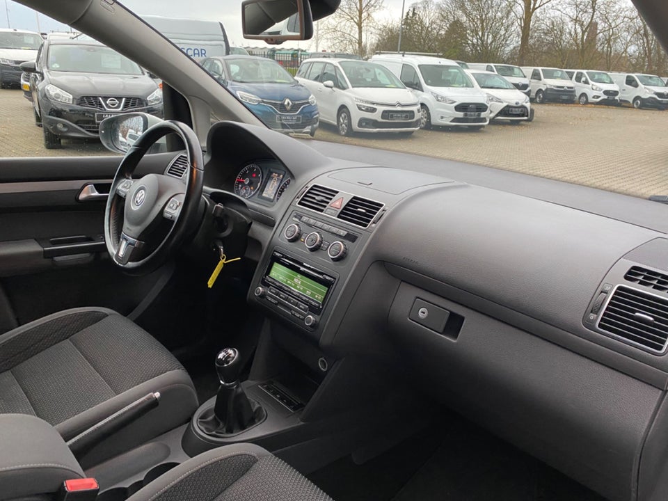 VW Touran 1,6 TDi 105 Comfortline BMT Van 5d