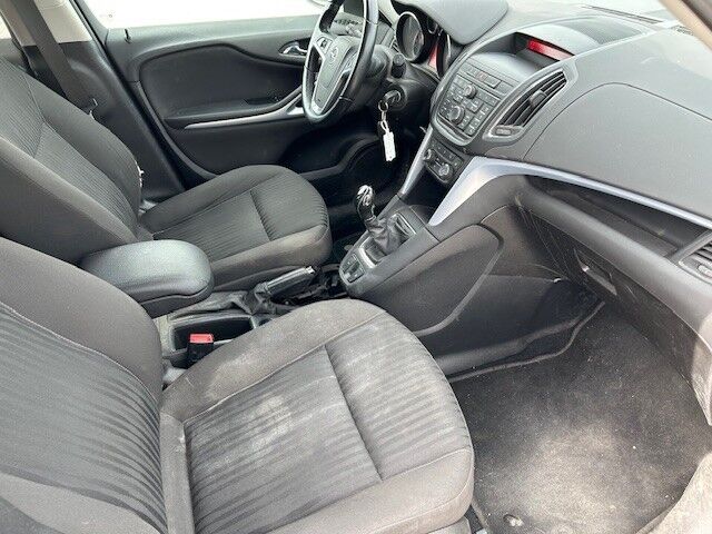 Opel Zafira 1,6 CDTi 136 Enjoy Flexivan 5d