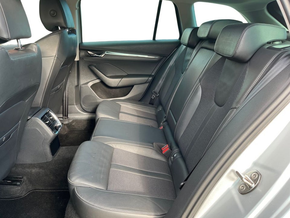 Skoda Octavia 1,4 TSi iV Plus Combi DSG 5d