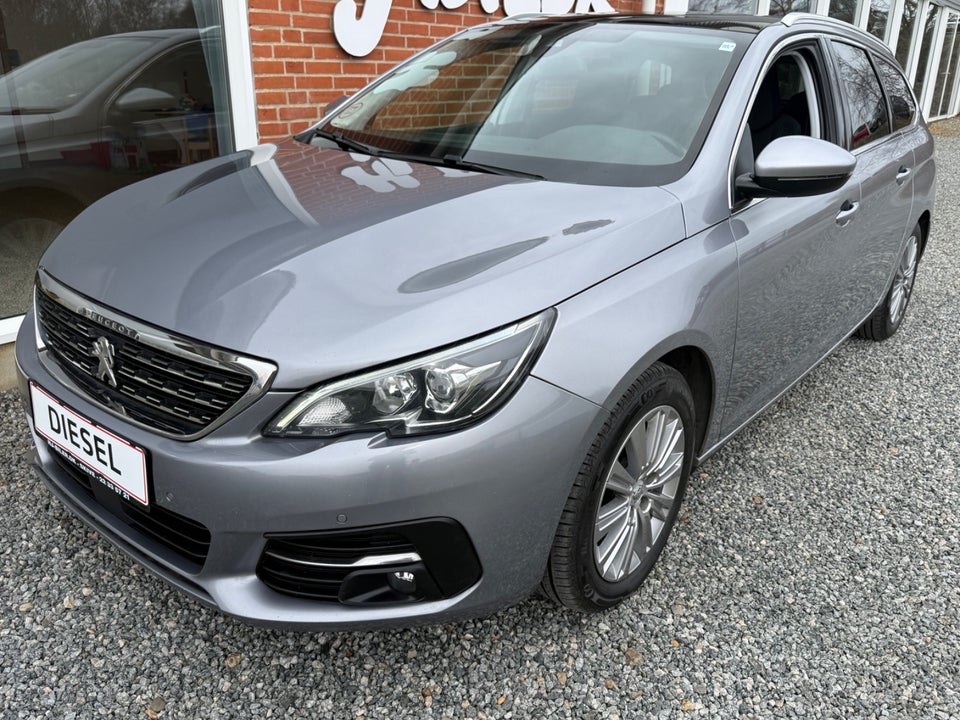Peugeot 308 1,5 BlueHDi 130 Allure+ Sky SW 5d