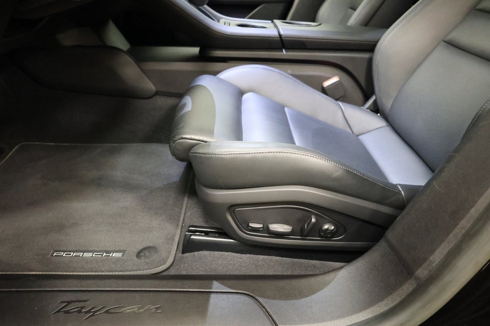 Porsche Taycan Performance+ 4d