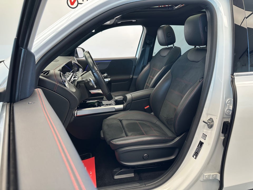 Mercedes EQB300 AMG Line 4Matic 5d