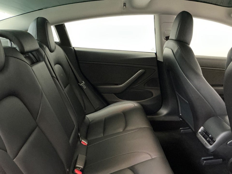 Tesla Model 3 Long Range AWD 4d