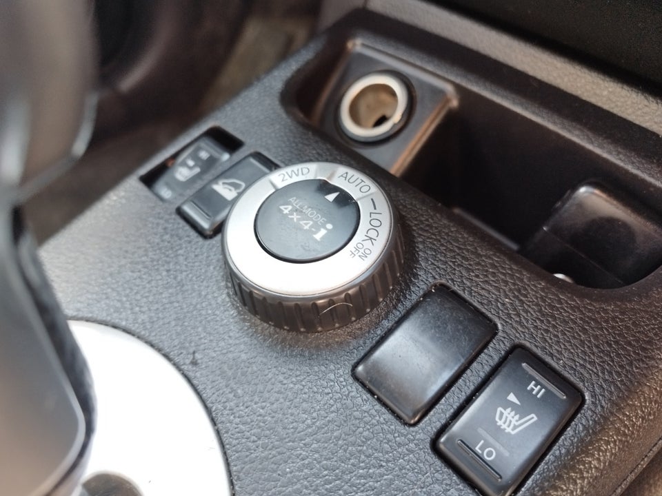 Nissan X-Trail 2,5 SE CVT 4x4 Van 5d