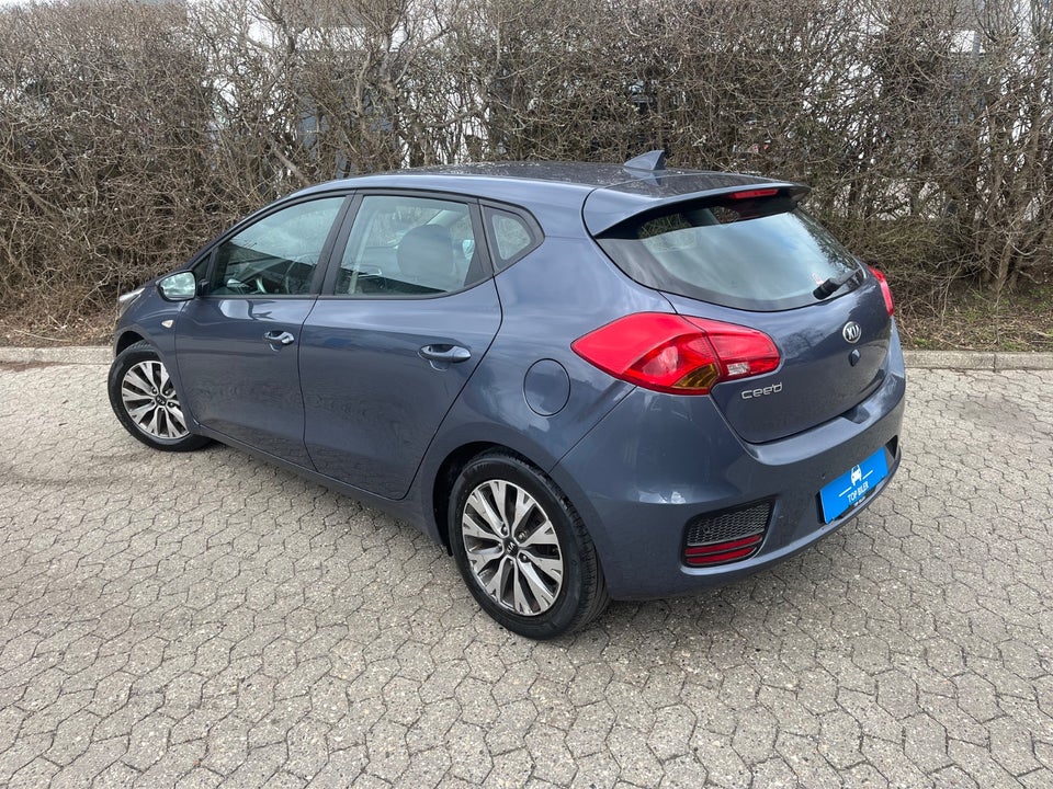 Kia Ceed 1,0 T-GDi Attraction 5d
