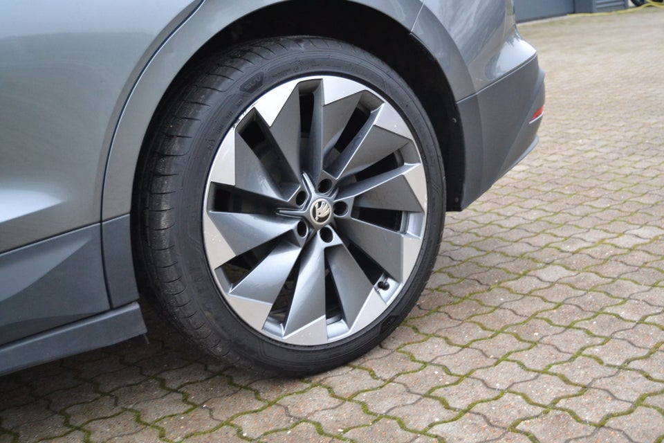 Skoda Enyaq 80 iV Lodge 5d