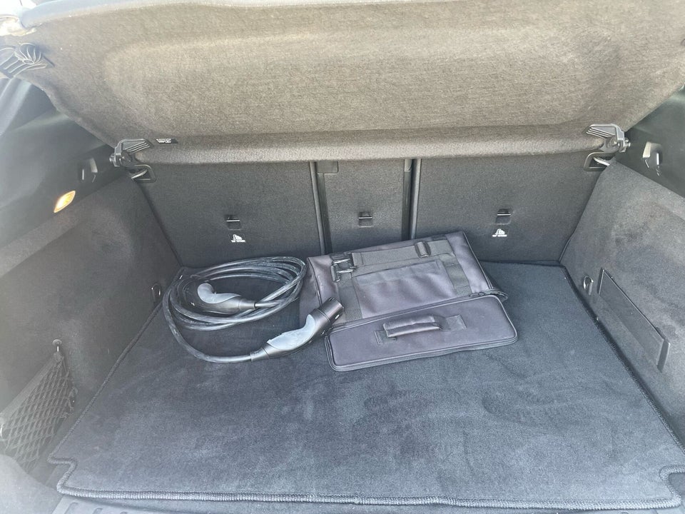 Mercedes EQA250+ Progressive 5d