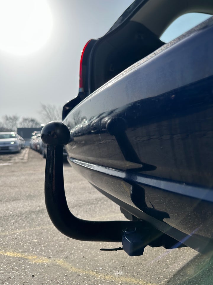 Toyota Avensis 2,0 D-4D Sol stc. 5d