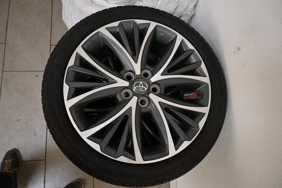 Toyota Yaris 1,5 Hybrid Executive e-CVT 5d