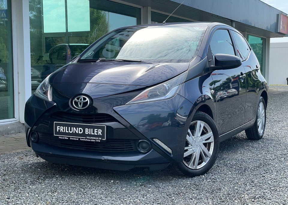 Toyota Aygo 1,0 VVT-i x-play x-touch 5d