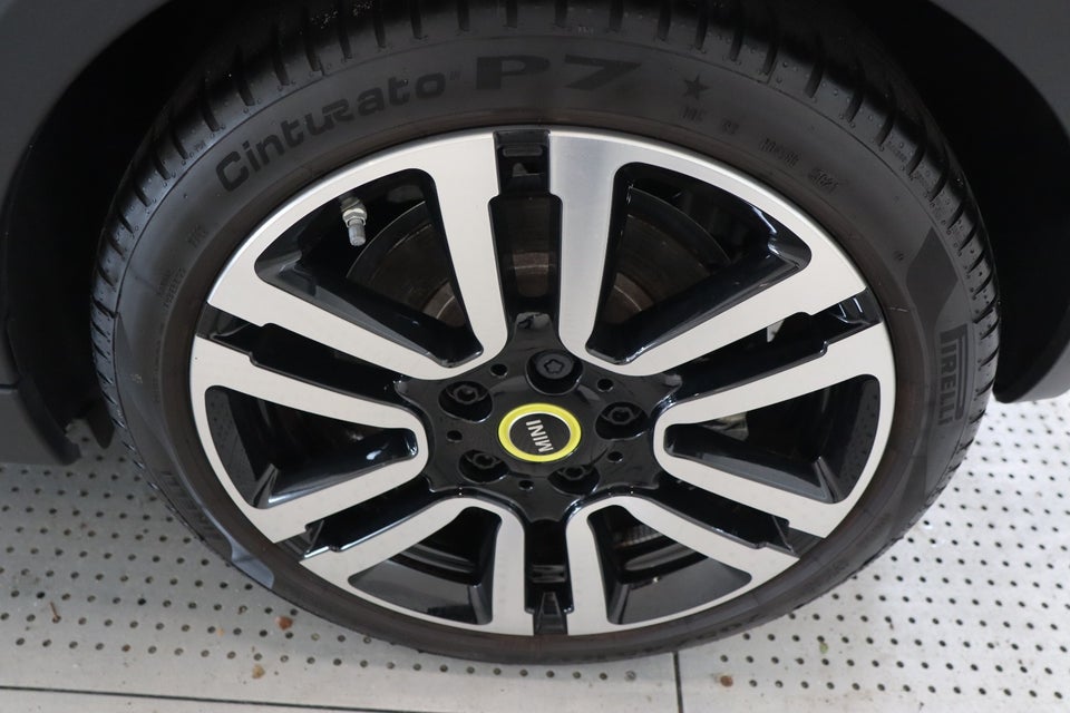 MINI Cooper SE Camden Edition 3d