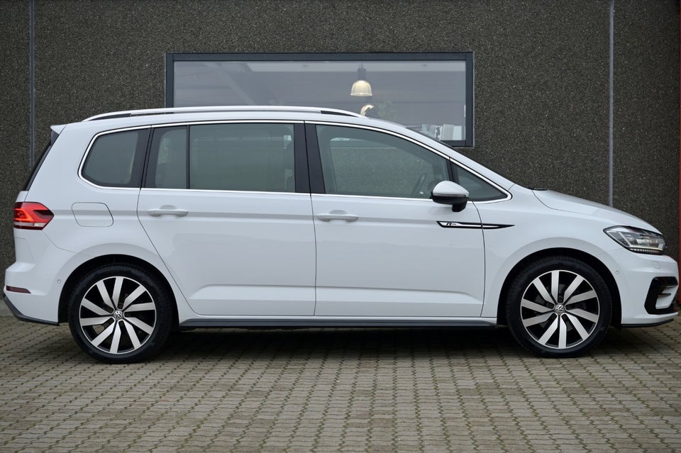 VW Touran 2,0 TDi 150 R-line DSG 7prs 5d