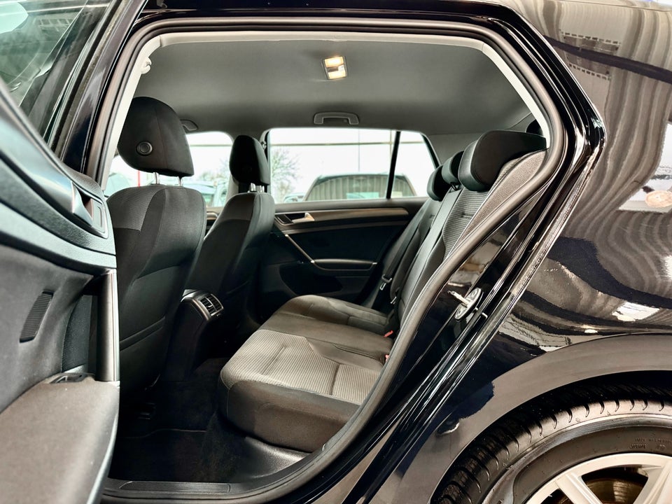 VW Golf VII 1,5 TSi 130 Comfortline 5d