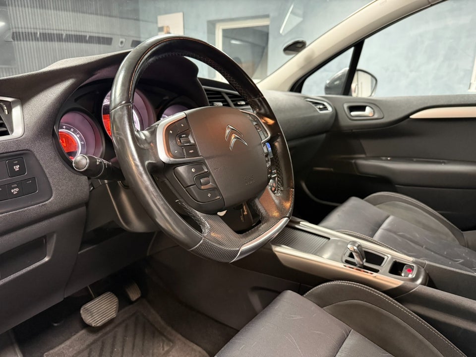 Citroën C4 1,6 e-HDi 112 Seduction E6G 5d