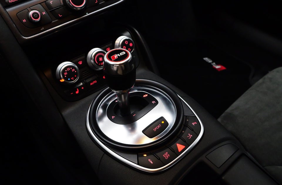 Audi R8 4,2 FSi Coupé quattro R-tr. 2d