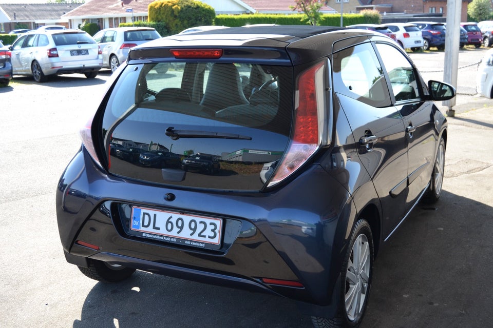 Toyota Aygo 1,0 VVT-i x-wave Sky 5d