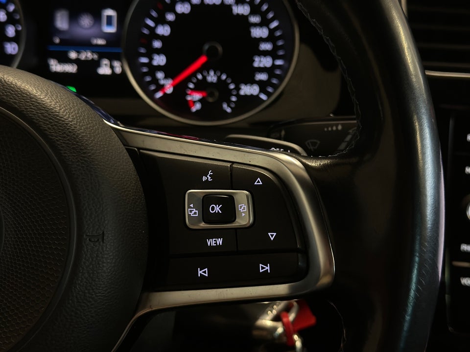 VW Golf VII 1,4 GTE DSG 5d