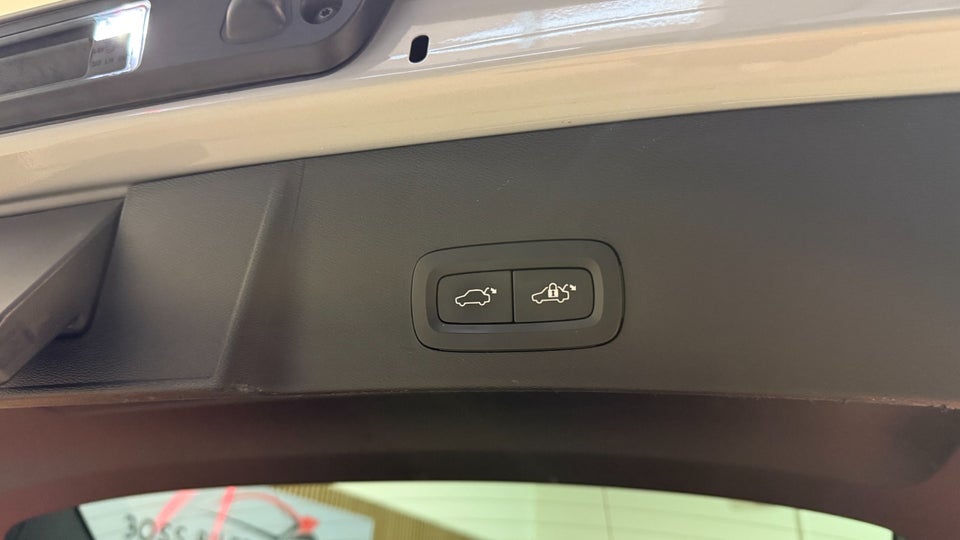 Volvo XC40 P6 ReCharge Plus 5d