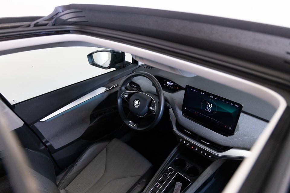 Skoda Enyaq 60 iV Loft 5d