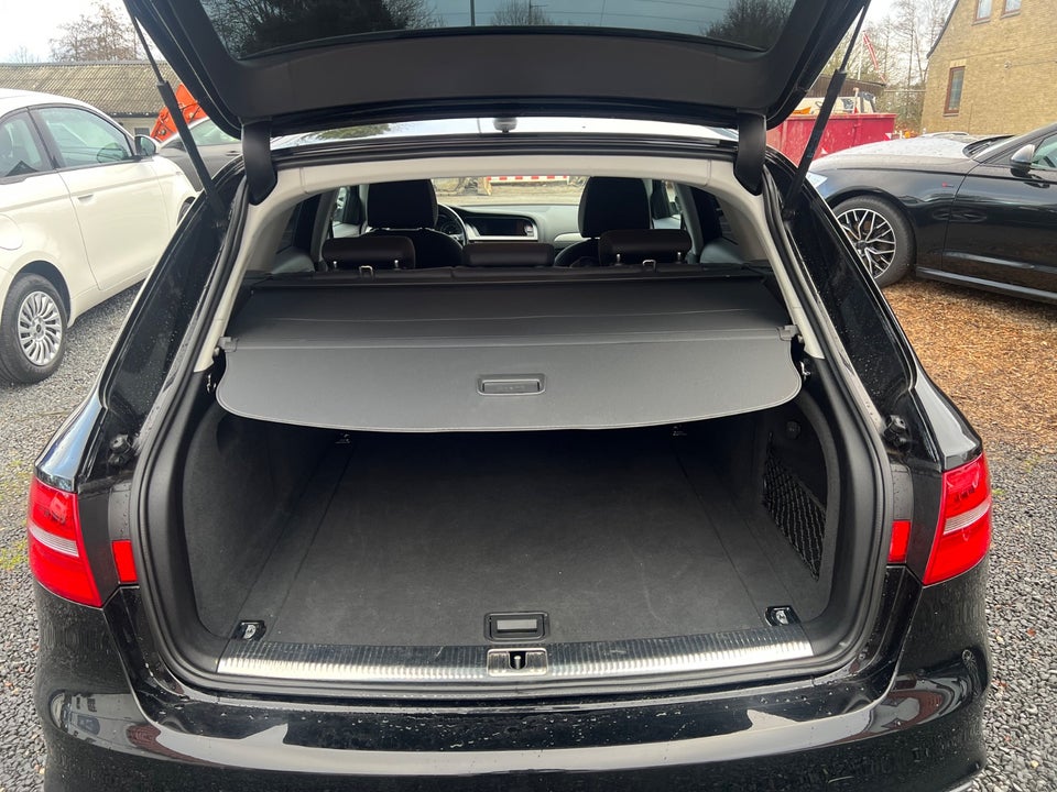 Audi A4 2,0 TDi 150 S-line Avant Multitr. 5d