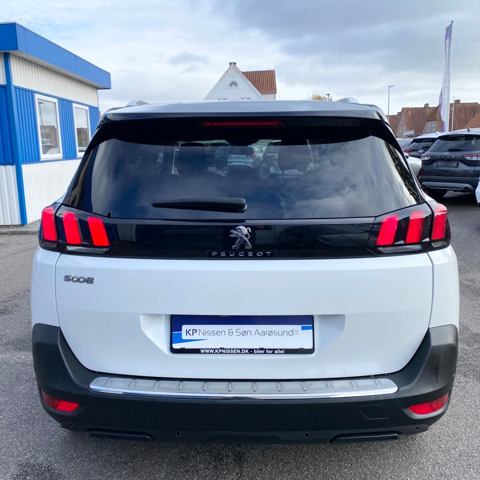 Peugeot 5008 1,2 e-THP 130 Allure EAT6 7prs 5d