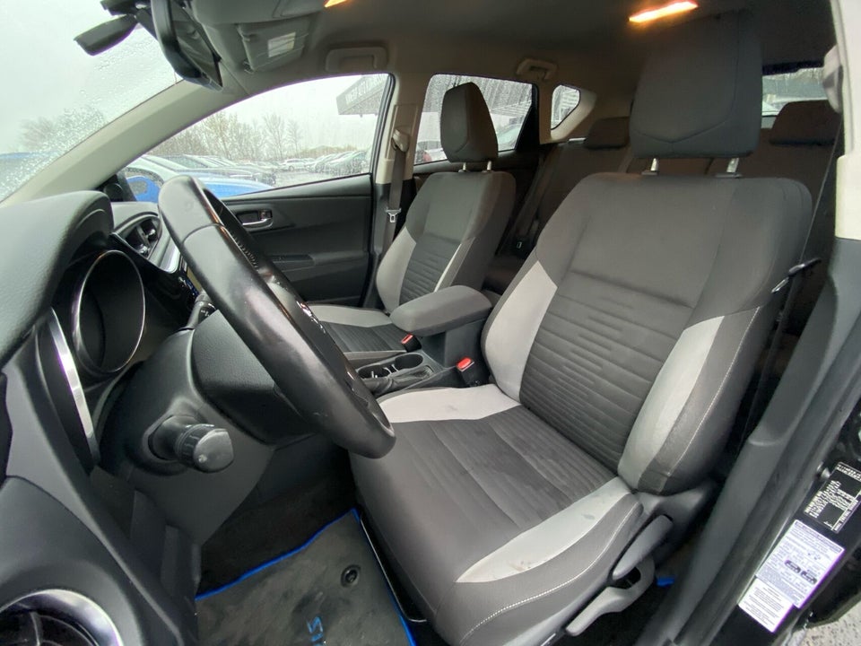 Toyota Auris 1,8 Hybrid H2 Comfort CVT 5d