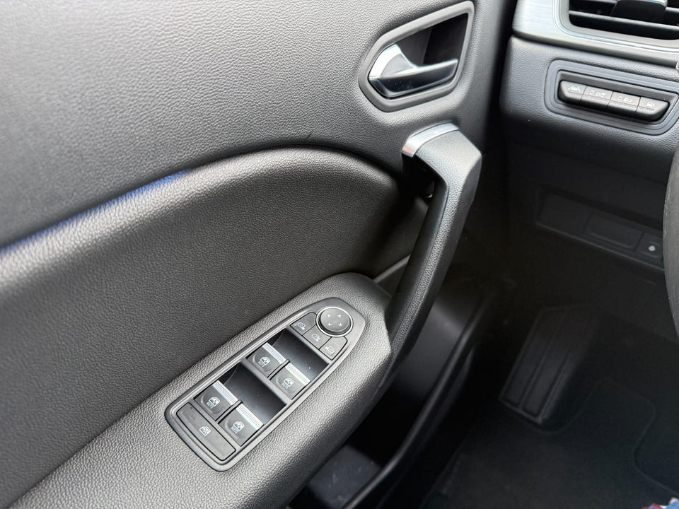 Renault Captur 1,6 E-Tech Intens 5d