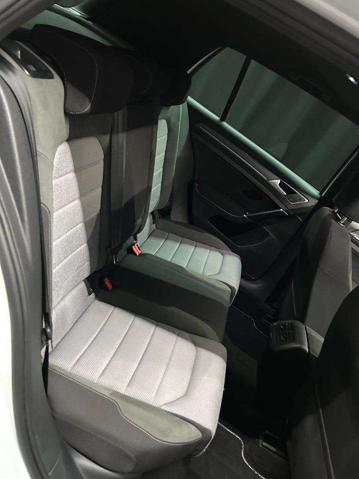 VW Golf VII 1,4 TSi 150 R-line DSG BMT 5d