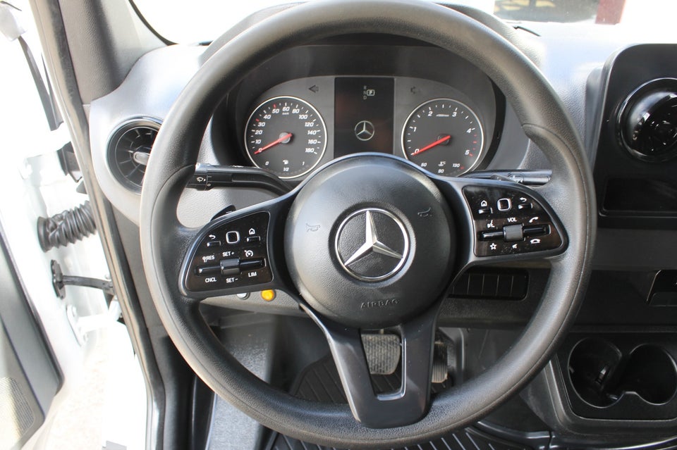 Mercedes Sprinter 319 3,0 CDi A3 Kassevogn aut. RWD