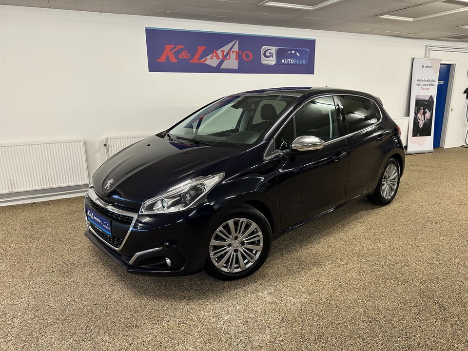 Peugeot 208 1,6 BlueHDi 100 Allure Sky 5d